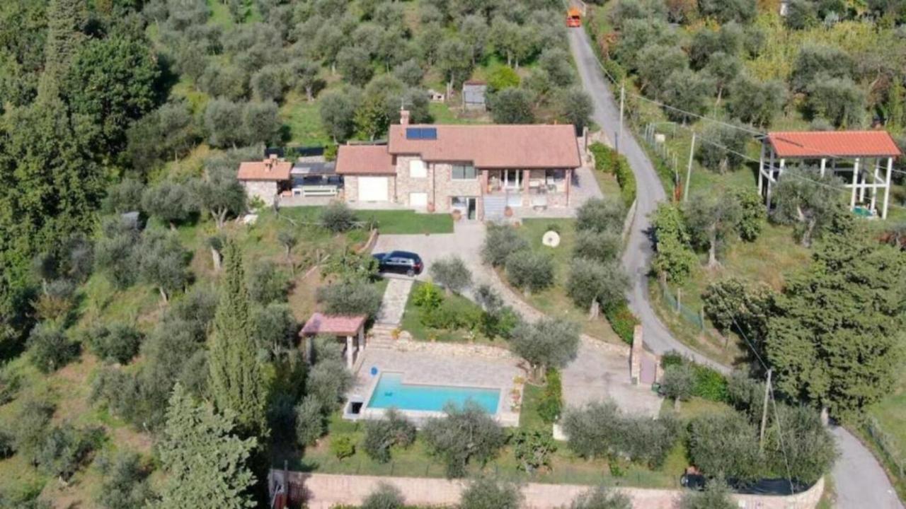 Vila La Sassaiola By Nicola Real Estate Corsanico-Bargecchia Exteriér fotografie